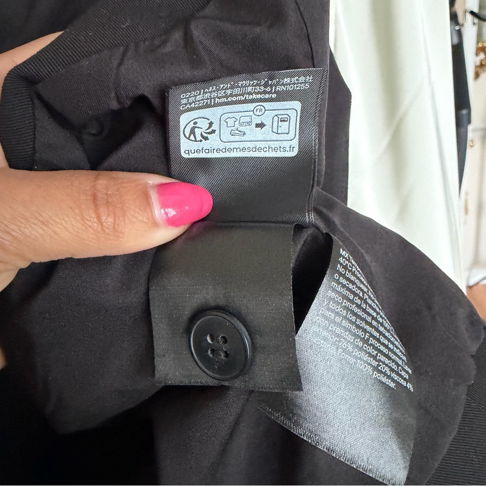 H&M Suiting Black Button-Front Vest Size XS - Picture 6 of 6